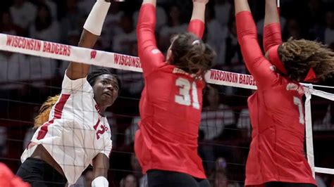 wisconsin volleyball team pictures unfiltered|Photos: Wisconsin volleyball defeats Georgia Tech in。